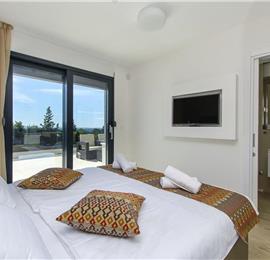 5 bedroom beachfront villa with heated pool near Omis, sleeps 9